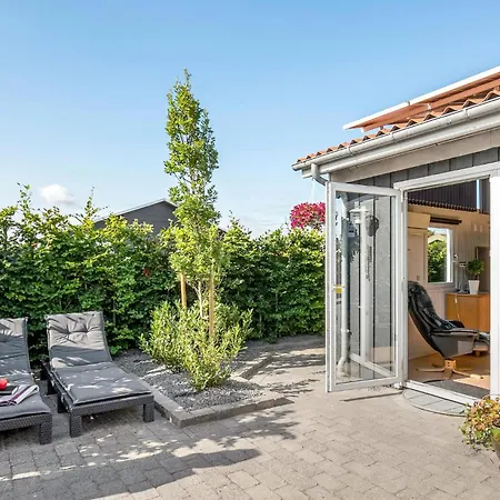 Three-bedroom In Hébergement de vacances *