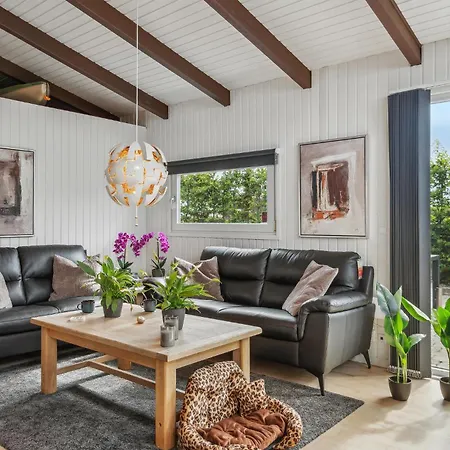Three-bedroom In Otterup