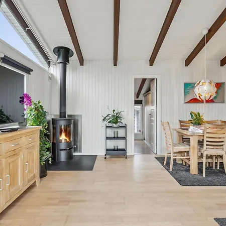 Three-bedroom In Otterup